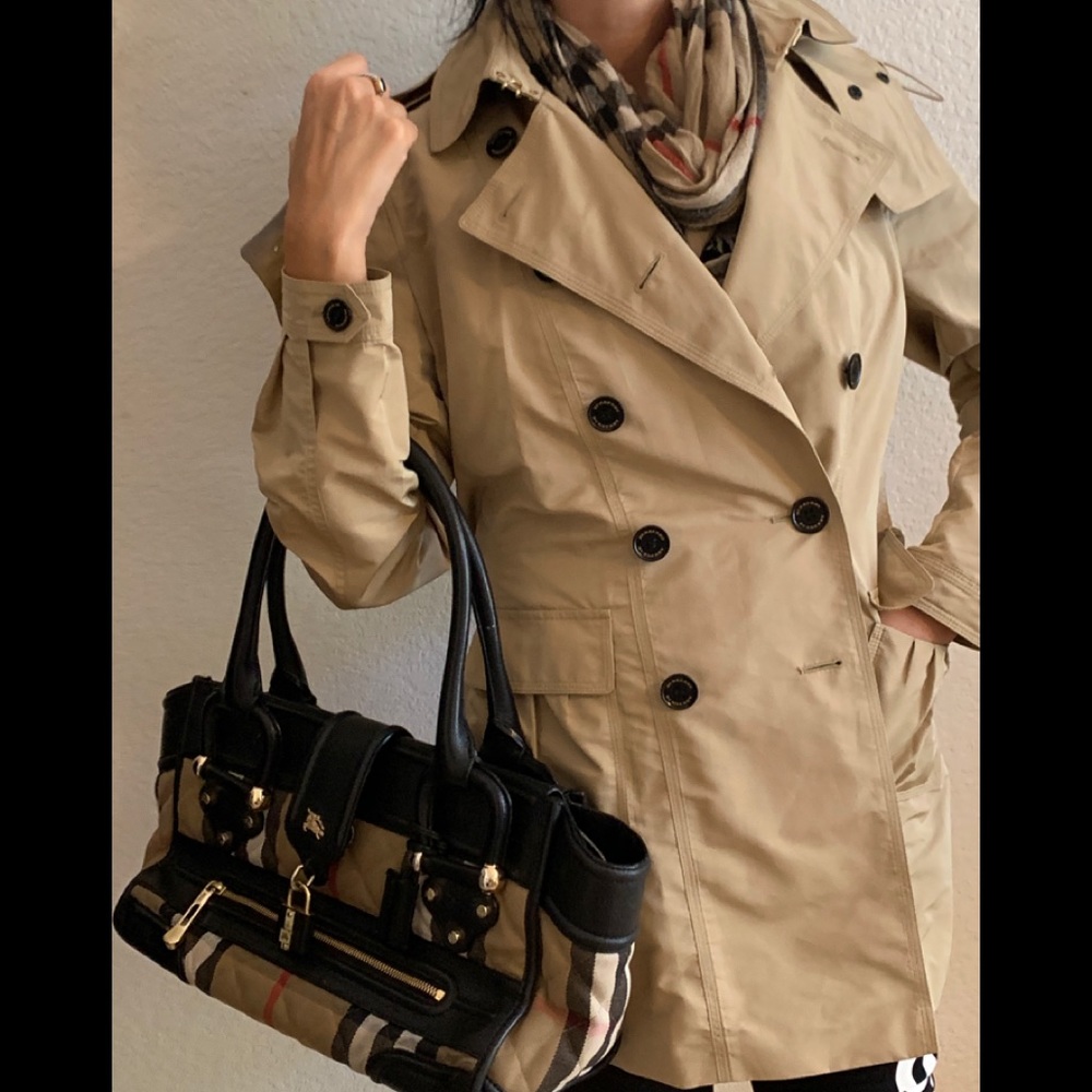Burberry Authentic New Raincoat - Picture 2 of 15